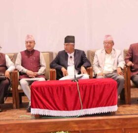 प्रधानमन्त्री प्रचण्डलाई विश्वासको मत नदिन कांग्रेसको ह्वीप