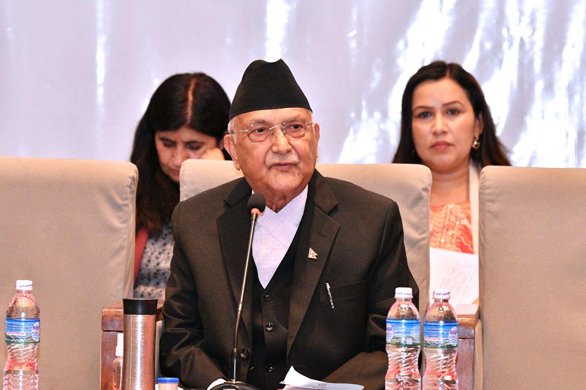 एमालेको संसदीय दलको बैठक बस्दै
