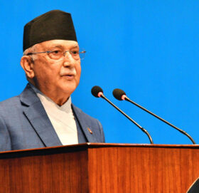 प्रधानमन्त्री ओलीले भने : नक्कली भुटानी शरणार्थी काण्डमा व्यक्तिको अनुहार हेर्दिन !