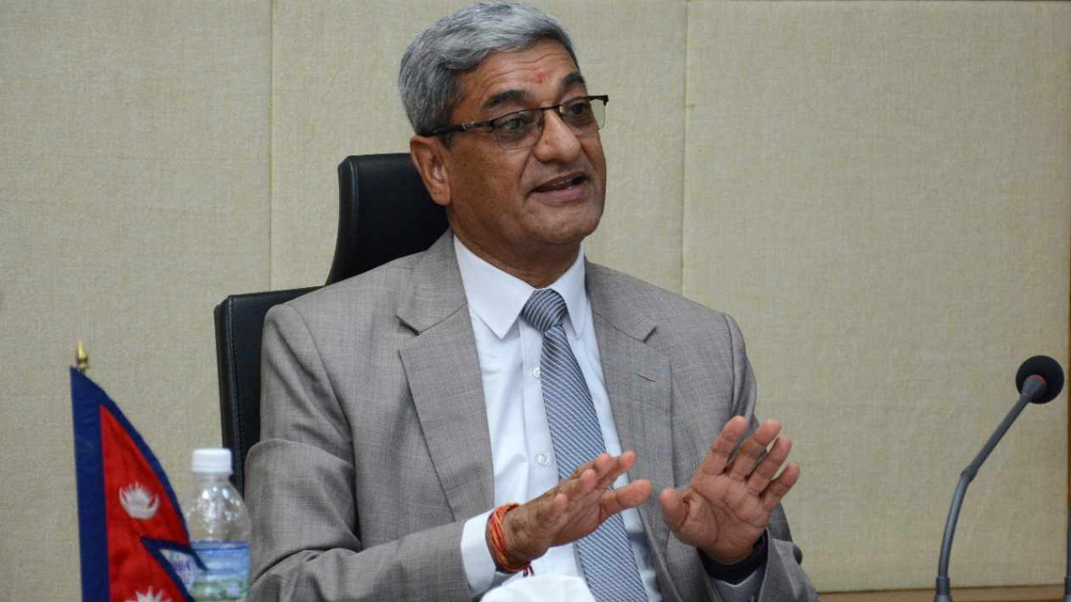 सशस्त्र प्रहरीलाई स्रोतसाधन सम्पन्न बनाउन लागिपरेका छौं : गृहमन्त्री लेखक