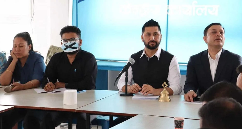 रास्वपा महामन्त्री ढकालले भने : समीक्षा प्रतिवेदन सभापति लामिछानेले पेस गर्न दिएनन्