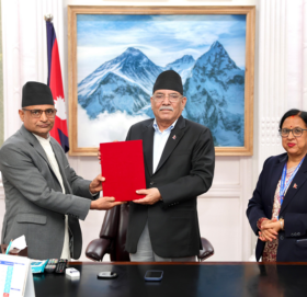 कार्यदलले प्रधानमन्त्रीलाई बुझायो ‘फौजदारी न्याय प्रशासन सुधारसम्बन्धि प्रतिवेदन