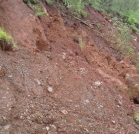 जाजरकोटमा पहिरोमा पुरिएर श्रीमान् श्रीमती बेपत्ता