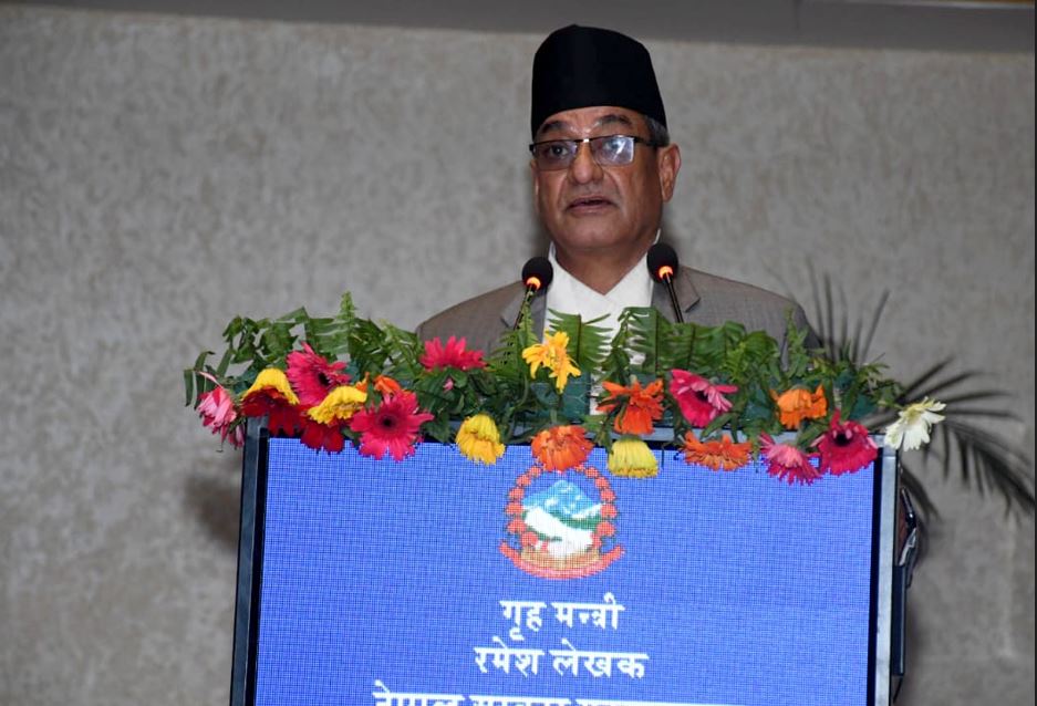 अपराध नियन्त्रणमा सम्झौता नगर्न प्रहरीलाई गृहमन्त्री लेखकको निर्देशन