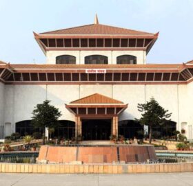 मन्त्री उपस्थित नभएपछि प्रतिनिधि सभाको बैठक स्थगित