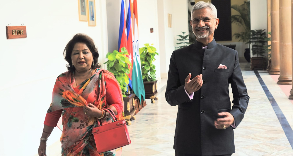 आज स्वदेश फर्किँदै परराष्ट्रमन्त्री आरजु