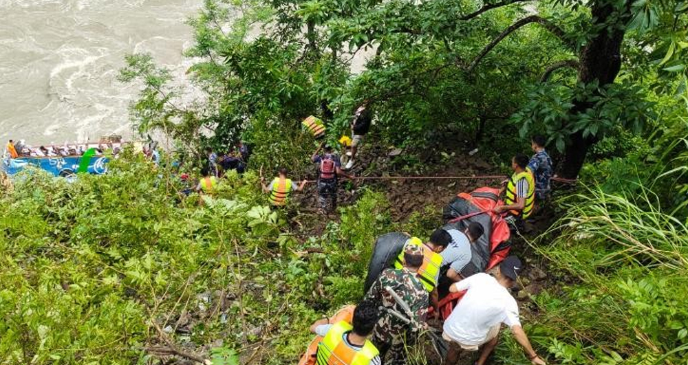 मर्स्याङ्दी बस दुर्घटना अपडेट : घटनास्थलमै १४ जनाको मृत्यु