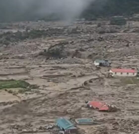 खुम्बुमा दुई वटा हिमपोखरी फुटेर बाढी आएको पुष्टि