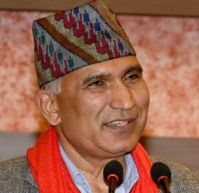 देशमा राजनीतिक स्थिरताको वातावरण तयार भएको छ : अर्थमन्त्री पौडेल