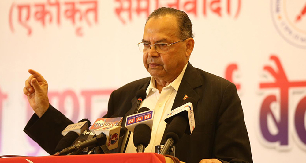 कांग्रेस-एमालेले संविधानको कमा र फुलस्टप पनि चलाउन सक्दैनन् : खनाल