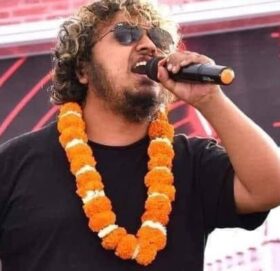 रहेनन् लोकप्रिय गायक प्रकाश तिमिल्सिना