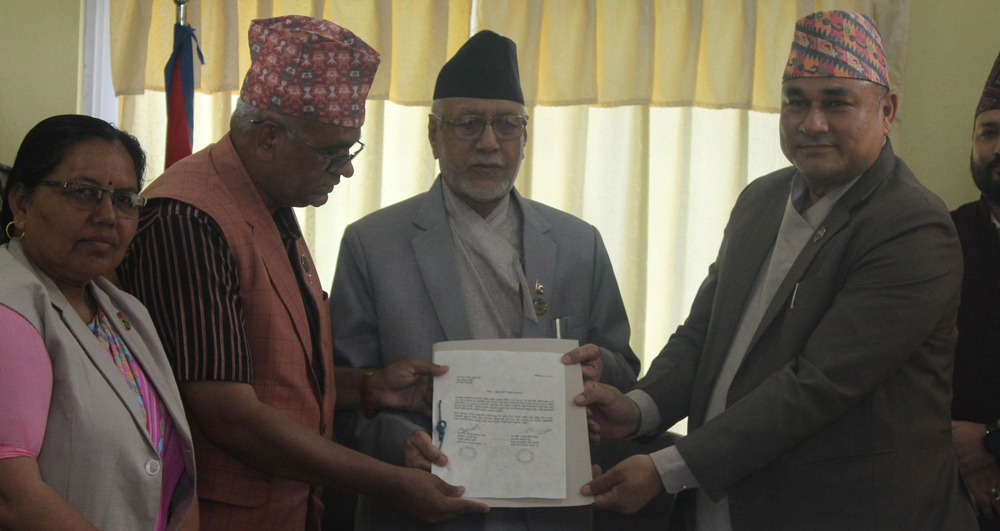 सुदूरपश्चिमको मुख्यमन्त्रीमा कमलबहादुर शाहको दाबी पेस