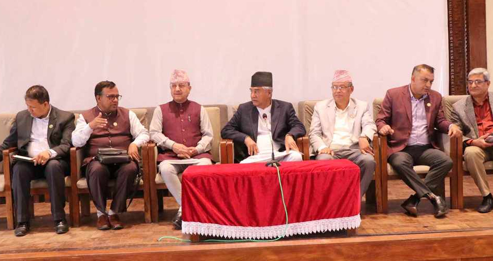 सरकारमाथि खनिए कांग्रेसकै नेता, विपदमा काम गर्न नसकेको आरोप