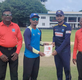 टस हारेर श्रीलंका डेभलपमेन्टविरुद्ध पहिला ब्याटिङ गर्दै नेपाल