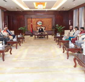 प्रधानमन्त्री ओलीले बालुवाटारमा बोलाए सत्तारुढ दलको बैठक