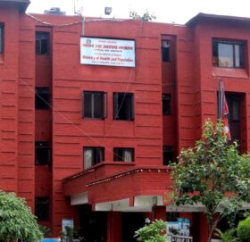 १६ लाख किशोरीलाई पाठेघरको क्यान्सरविरुद्धको खोप निःशुल्क लगाइने