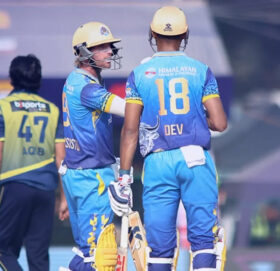 कर्णाली याक्सले दियो विराटनगरलाई १३४ रनको लक्ष्य