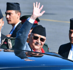 चार दिने भ्रमणका लागि चीन पुगे प्रधानमन्त्री ओली