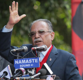 यो सरकार संविधान र लोकतन्त्रका विरुद्धमा काम गर्दैछ : प्रचण्ड