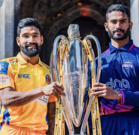 जनकपुरविरूद्ध टस जितेर ब्याटिङ गर्दै सुदूरपश्चिम