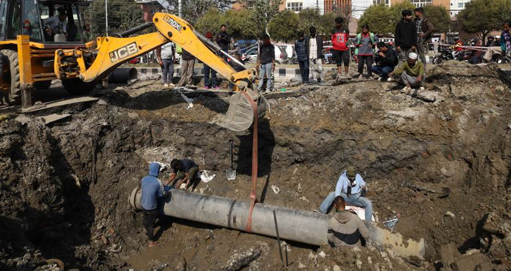 बबरमहलमा फुटेको मेलम्ची खानेपानीको पाइप मर्मत सकियो