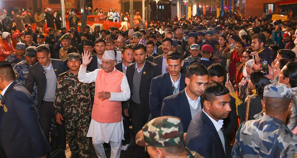 महाशिवरात्रिको पूर्वसन्ध्यामा पशुपति पुगे प्रधानमन्त्री ओली