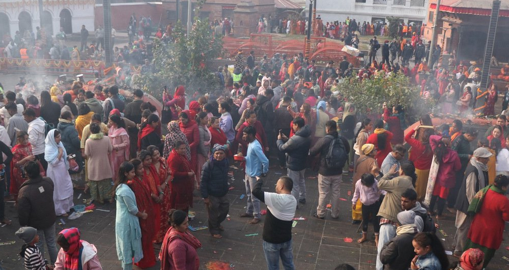 अभद्र व्यवहार गरेको आरोपमा पशुपतिबाट ७५ जना पक्राउ