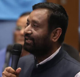 राजतन्त्र फर्किने सपना नदेख्न राजावादीलाई विमलेन्द्र निधिको चेतावनी