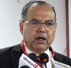 समाजवादी मोर्चाको प्रदर्शनमा किन आउन चाहेनन् झलनाथ खनाल ?