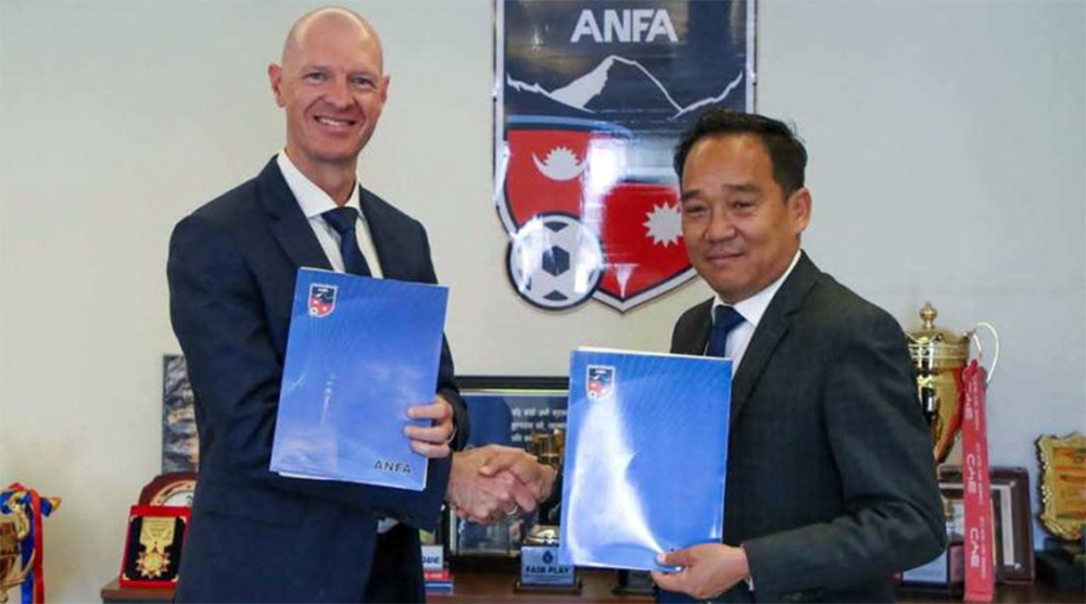 राष्ट्रिय फुटबल टिमको मुख्य प्रशिक्षकमा अष्ट्रेलियाका म्याट नियुक्त