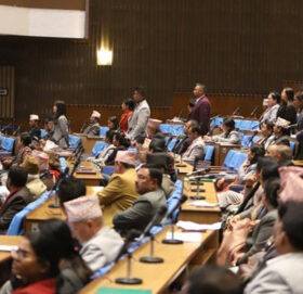 प्रतिनिधिसभा बैठक बस्दै