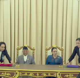 प्रधानमन्त्री ओली र थाइल्याण्डका समकक्षी शिनावात्राबीच भेटवार्ता