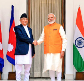 प्रधानमन्त्री ओली र भारतीय समकक्षी मोदीबीच आज बैंककमा भेटवार्ता