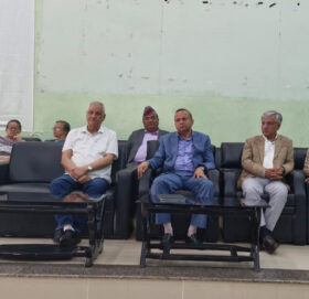 राजावादीप्रति आक्रामक बन्ने तयारीमा एमाले, जनसंगठनको बैठक च्यासलमा