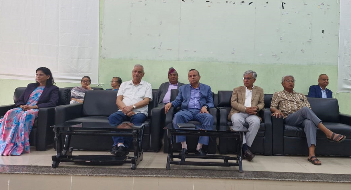 राजावादीप्रति आक्रामक बन्ने तयारीमा एमाले, जनसंगठनको बैठक च्यासलमा