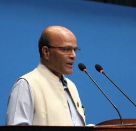 एमाले–कांग्रेस मिलेर उपसभामुख इन्दिरा रानालाई हटाउन खोज्दैछन् : सिंह