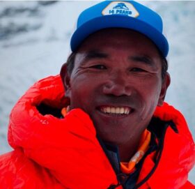 कामीरिता शेर्पाले ३१ औं पटक चढे सगरमाथा