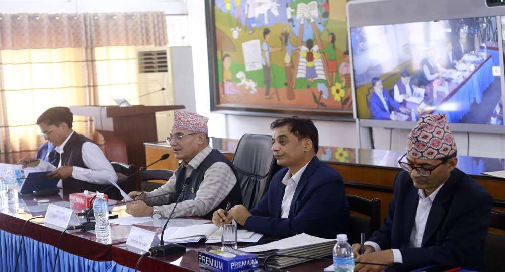 लेखा समितिको बैठकमा युट्युबर ल्याएपछि सभापति पोखरेल र सदस्य मोदीबीच भनाभन