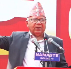 कम्युनिस्ट आन्दोलनलाई एकताबद्ध गर्न जरुरी, सम्भव भए पार्टी एकता गर्नुपर्छ : माधव नेपाल