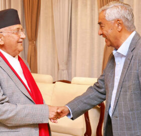 संसदमा अनुपस्थित प्रधानमन्त्री र कांग्रेस सभापति देउवाबीच भेटवार्ता