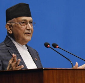 प्रतिनिधिसभा बैठक बस्दै, प्रधानमन्त्री सांसदले सोधेका प्रश्नको जवाफ दिने