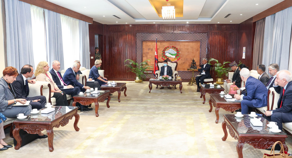 प्रधानमन्त्री ओली र युरोपियन युनियनका राजदूतहरुबीच शिष्टाचार भेट