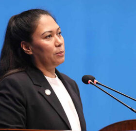 संसदमा सुमना श्रेष्ठको प्रश्न : आफ्नो पार्टीको नेता जोगाउन मिटरब्याज पीडितमाथि राजनीति ?