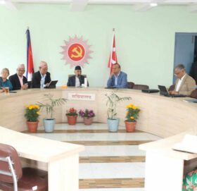 राजावादीप्रति आक्रामक बन्ने तयारीमा एमाले