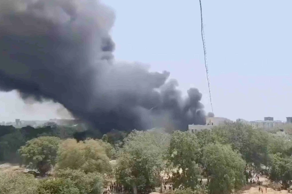 दुर्घटनामा परेको एअर इण्डियाको विमानमा गुजरातका पूर्वमुख्यमन्त्री पनि थिए