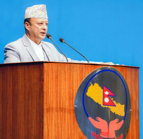 अबको १० वर्षमा २८ हजार ५०० मेगावाट विद्युत् उत्पादन गर्छौ : ऊर्जामन्त्री खड्का