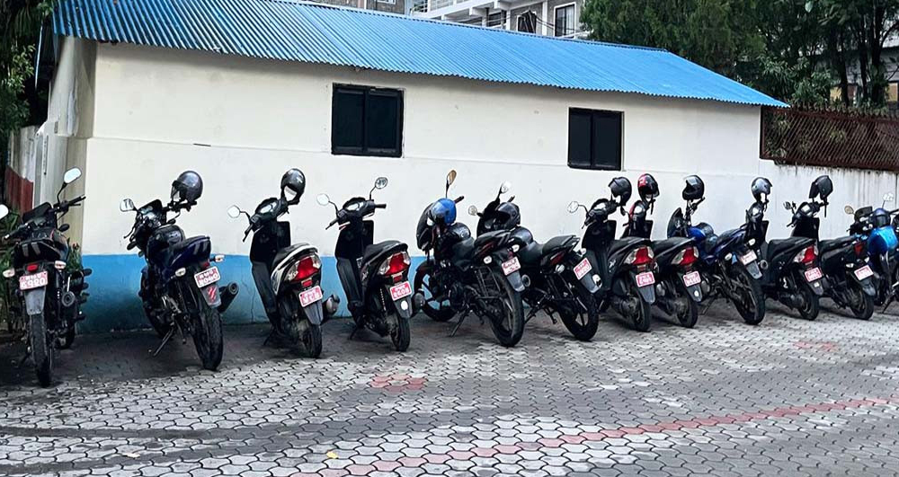 यात्रुहरूसँग बढी भाडा असुल्ने १५ इनड्राइभ राइडर कारबाहीमा