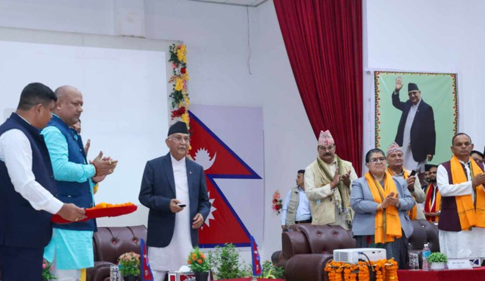 प्रधानमन्त्री ओलीले गरे मधेस प्रदेशका ६४ सडकको विद्युतीय माध्यमबाट शिलान्यास