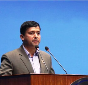 बजेटको पक्षमा मतदान गर्न एमालेको ह्विप जारी