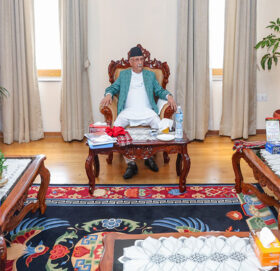 प्रमुख तीन दलका शीर्ष नेताको बैठक सिंहदरबारमा बस्दै